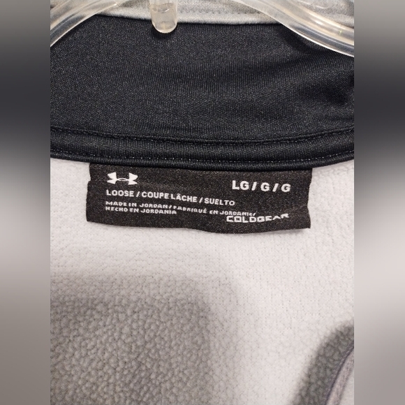 🟢3/$11 Under Armour Gray Pullover - Picture 2 of 8